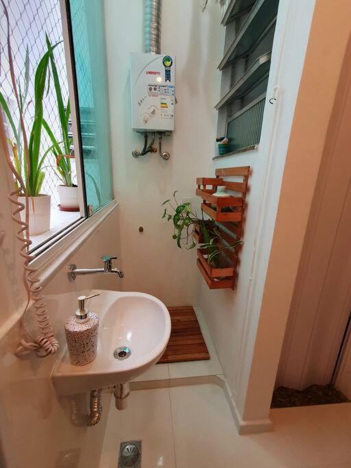Apartamento Na Quadra Da Praia De Copacabana Apartamento
